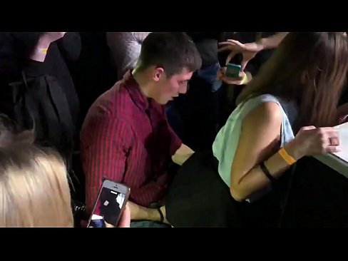 ❤️ Իսկական սեքս ռուսական գիշերային ակումբում. 18-ամյա ռուս աղջիկն անուսի և հեշտոցի մեջ ծծվել է գիշերային ակումբում ☑ Պարզապես պոռնո hy.nudexxx.ru%-ով ️❤